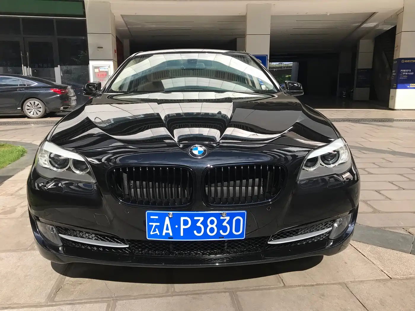 BMW 5 Series 2012 523Li Luxury