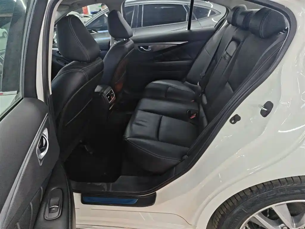 Infiniti Q50L 2017 2016 Model 2.0T Joy Edition