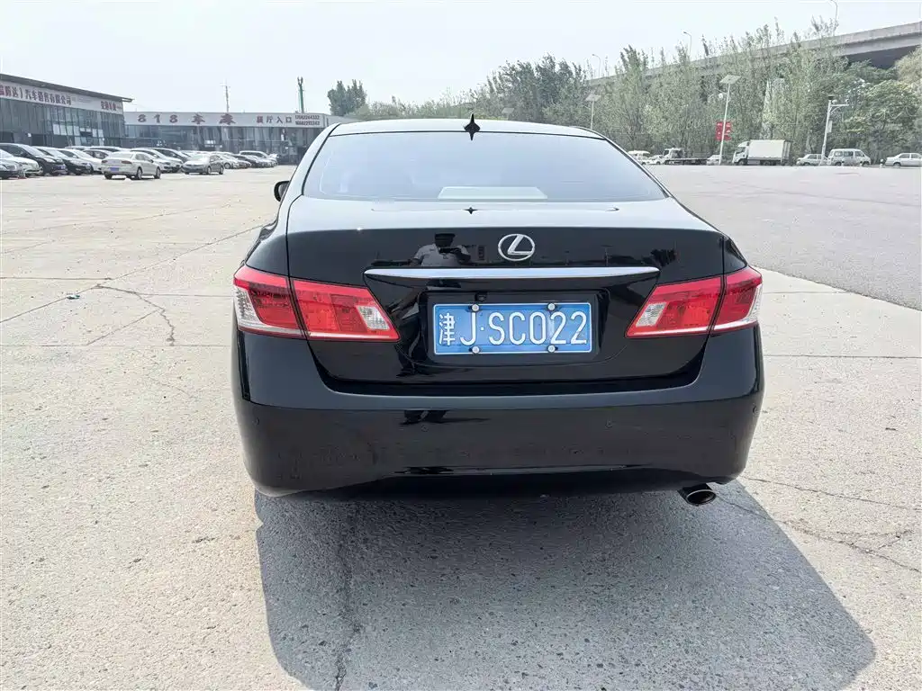 Lexus ES 2012 240 Special Limited Edition фото 8