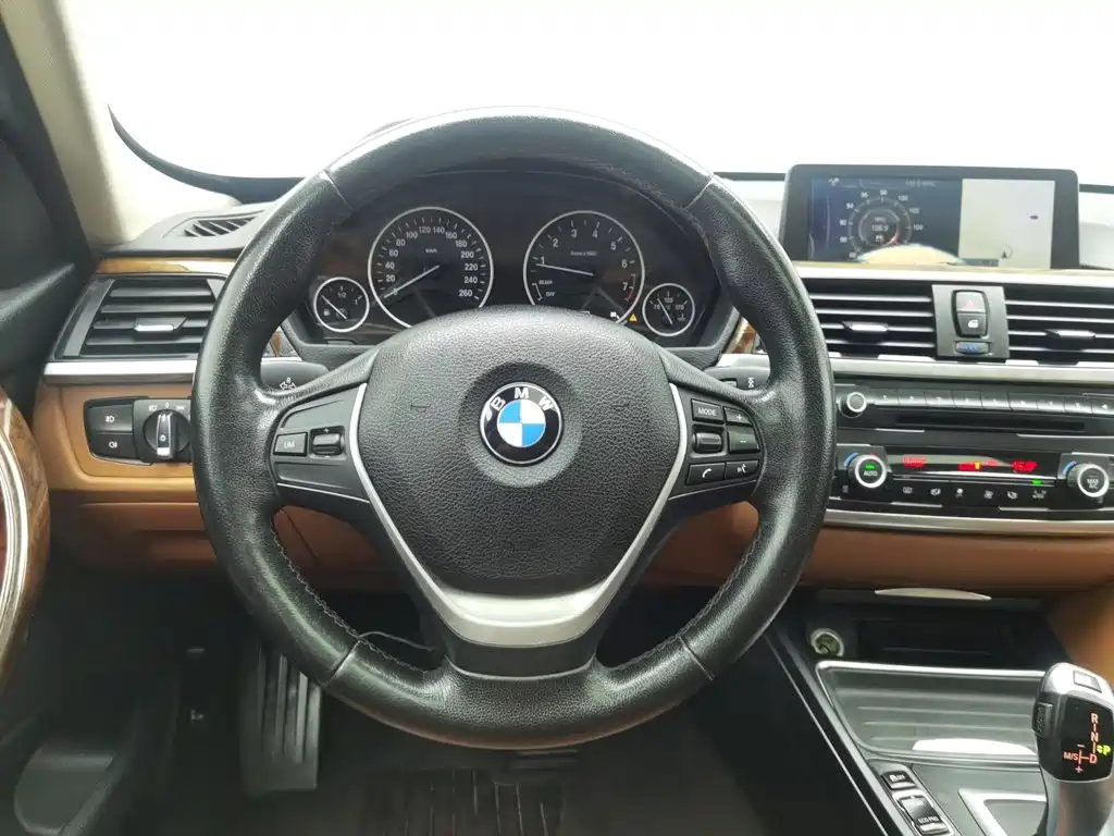 Фото 11 - BMW 3 Series