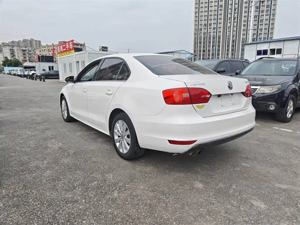 Volkswagen Sagitar 2014 1.4TSI Automatic Luxury фото 4