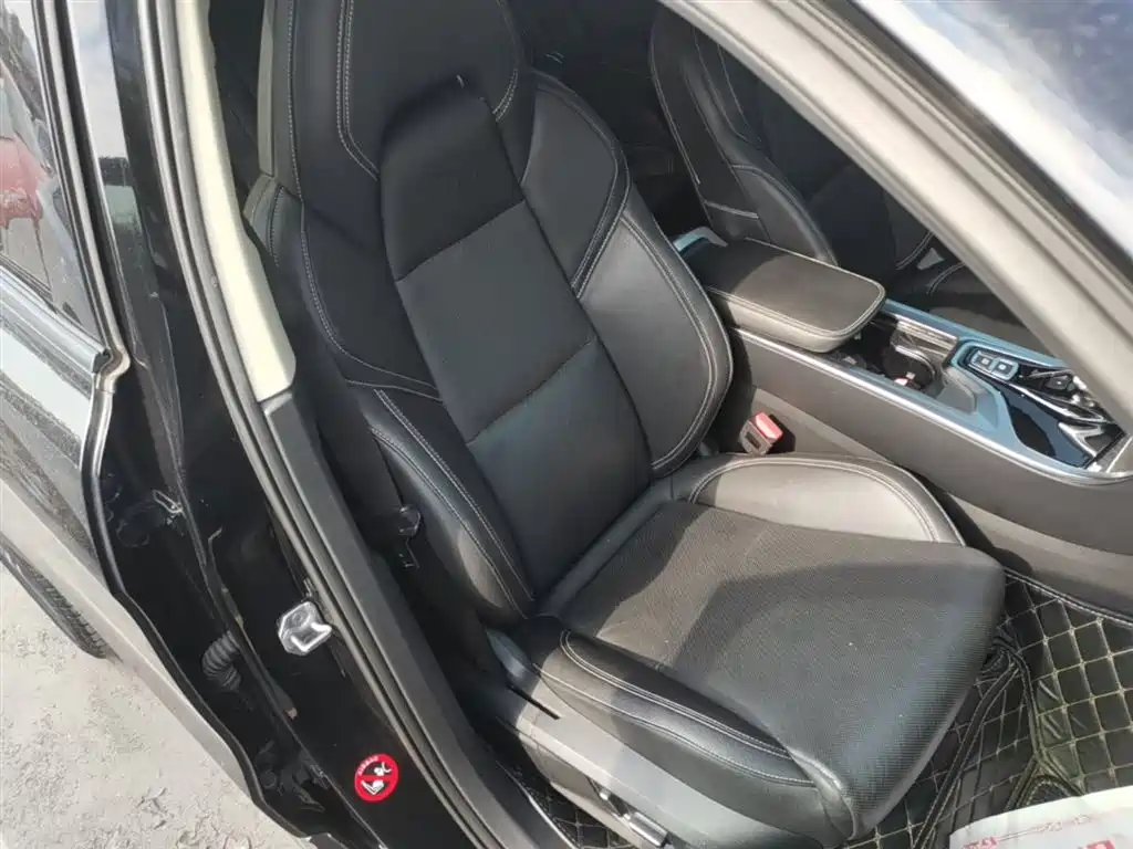 Lynk & Co 01 2019 2.0T 2WD Type Pro Version China VI фото 25