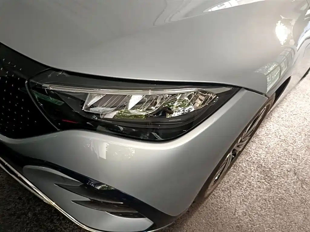 Mercedes-Benz EQE 2022 350 Luxury Edition фото 24