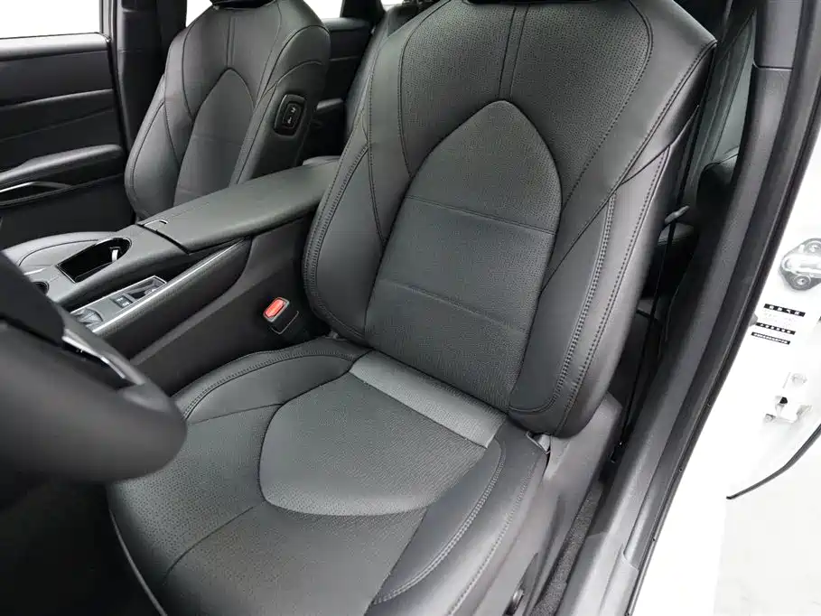 Фото 4 - Toyota Avalon
