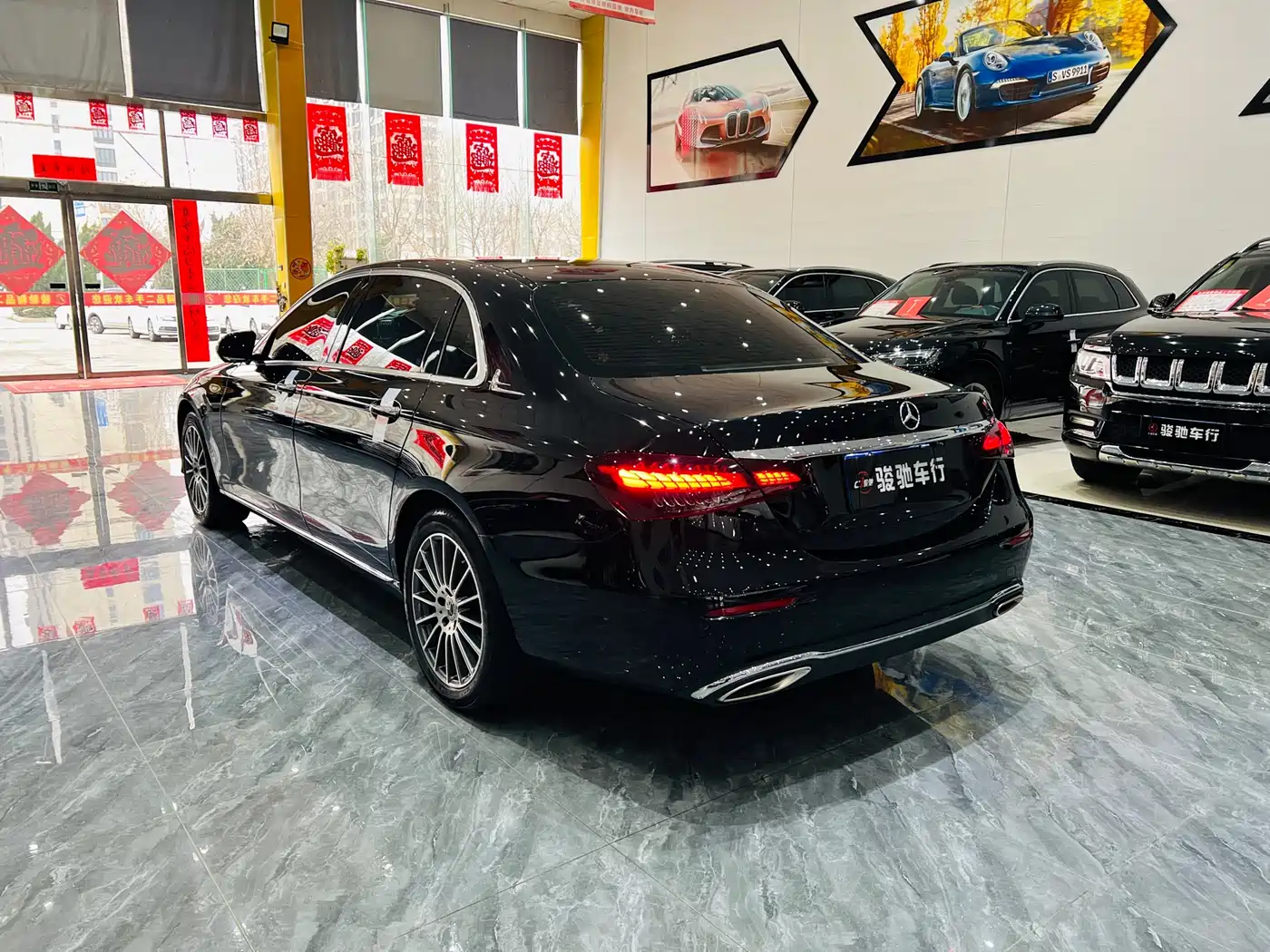 MERCEDES-BENZ E CLASS