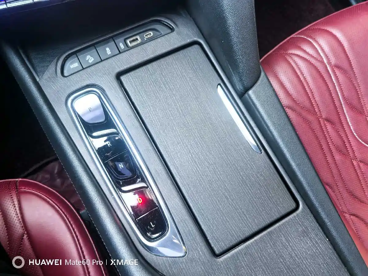Buick Enclave 2020 28T 4WD Flagship Model фото 14