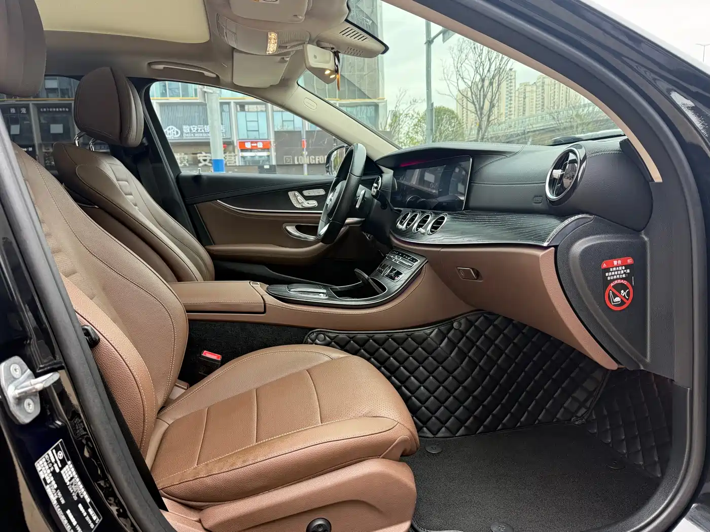 Mercedes-Benz E-Class 2019 E 300 L Fashion фото 10