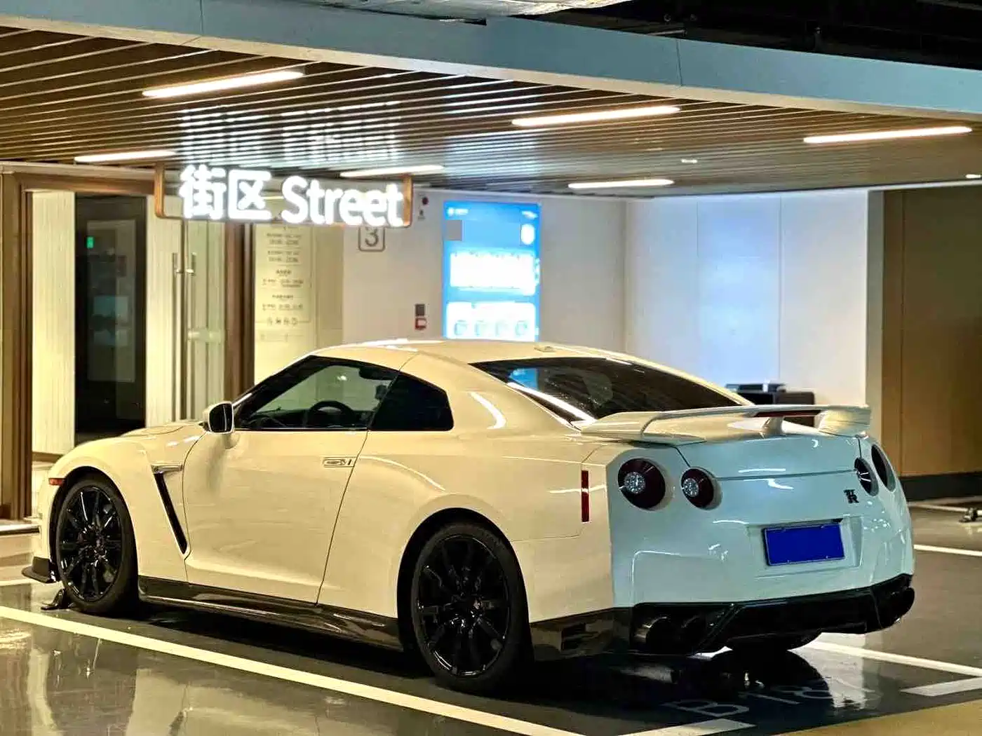 Nissan GT-R 2011 2012 3.8T Premium Edition