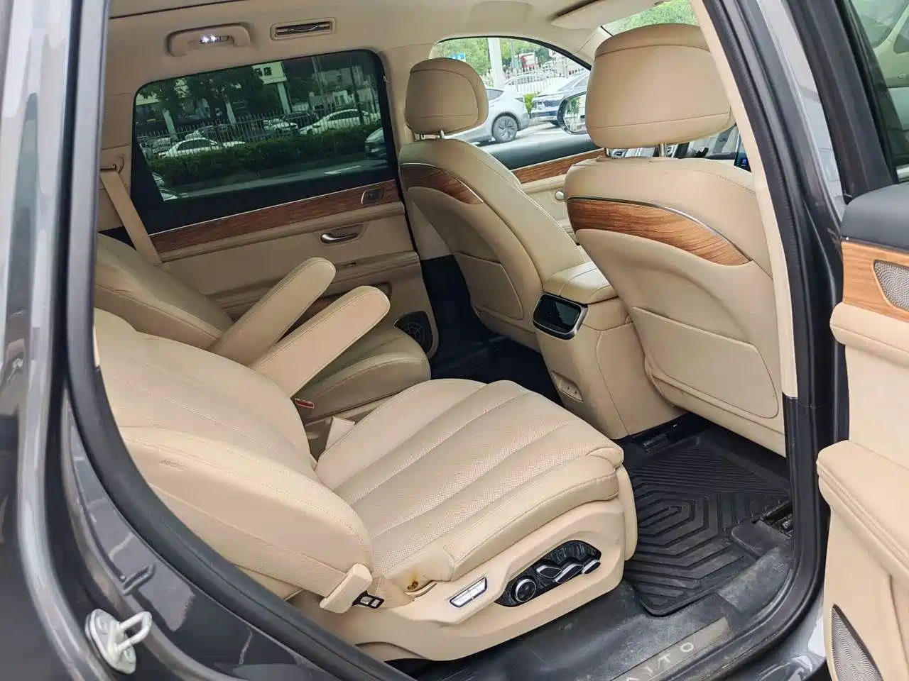 AITO Wenjie AITO M7 2022 1.5T RWD Comfort Edition фото 6