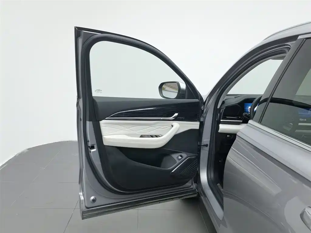 GEELY XINGYUE L