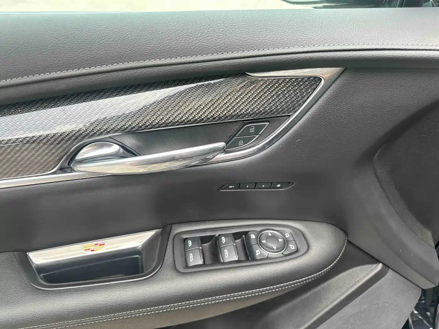 Cadillac XT5 2022 2.0T AWD Luxury (Hummingbird Edition) фото 19