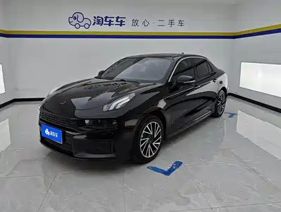 Lynk & Co 03