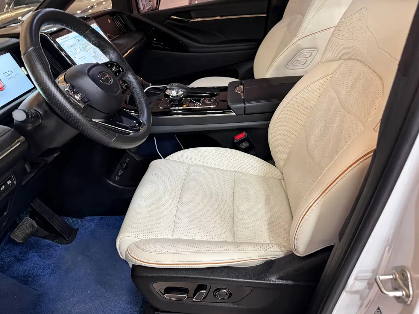 GAC Trumpchi Trumpchi M8 2023 Model Master Series Hybrid Royal Edition фото 17