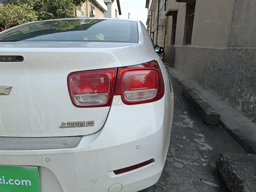 Chevrolet Malibu 2014 2.0L Automatic Luxury фото 8