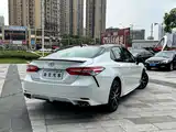 Фото 7 - Toyota Camry