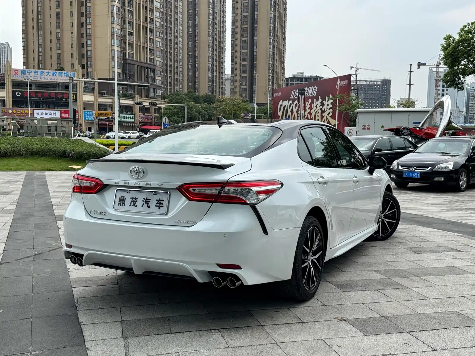 Фото 7 - Toyota Camry