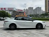 Фото 5 - Toyota Camry