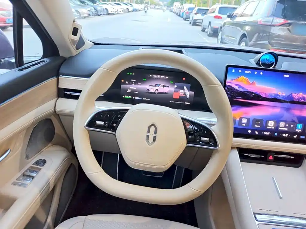AITO Wenjie AITO M5 2025 2025 Extended Range Ultra AWD
