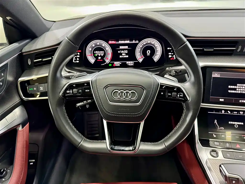 Audi A7L 2024 45 TFSI quattro Black Warrior Edition фото 15