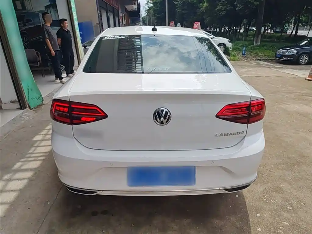 Volkswagen Lamando 2021 230TSI DSG Fashion Edition фото 6