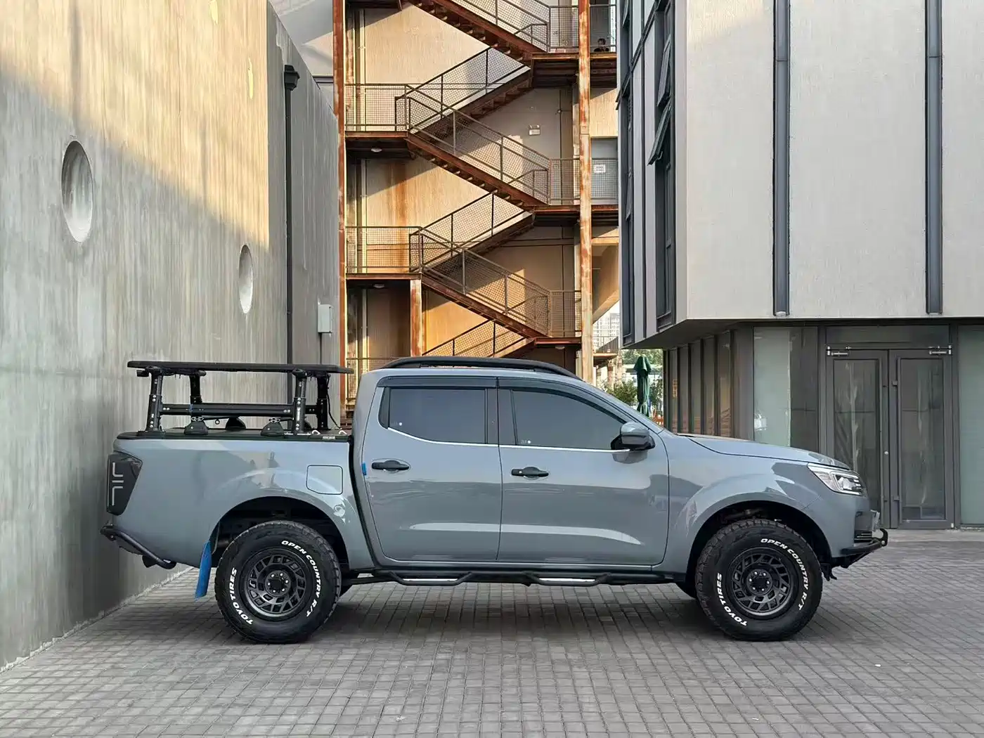 2022 Dongfeng Rich 7