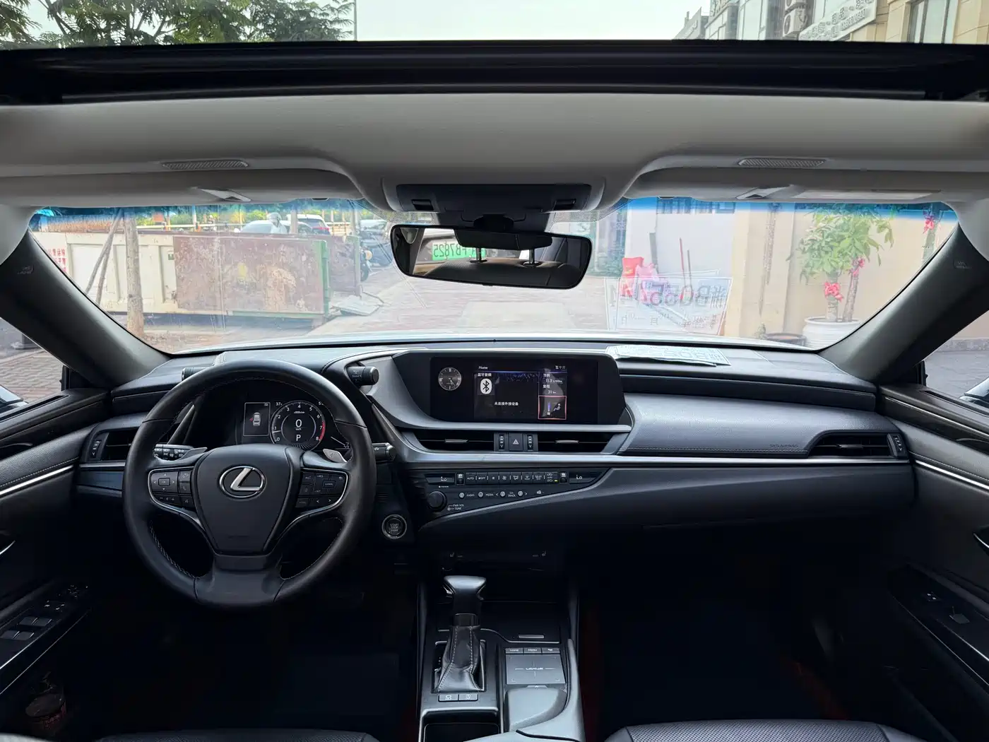Lexus ES 2018 200 Excellence Edition (China VI) фото 5