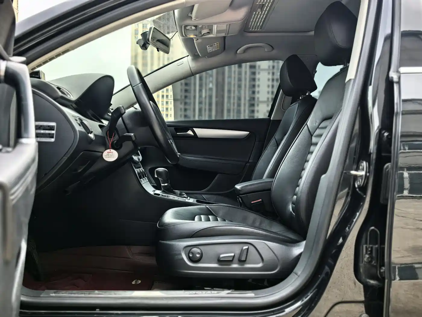 Volkswagen Magotan 2016 1.8TSI 25th Anniversary Edition фото 7