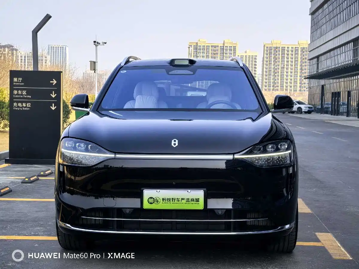 AITO Wenjie AITO M9 2025 Extended Range Ultra 52kWh 5-Seater фото 2