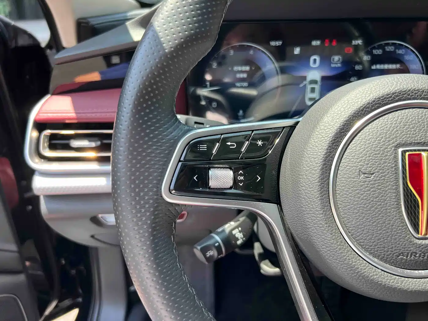 Hongqi H5 2024 2.0T Automatic Smart Connect Flag Smooth Edition фото 21