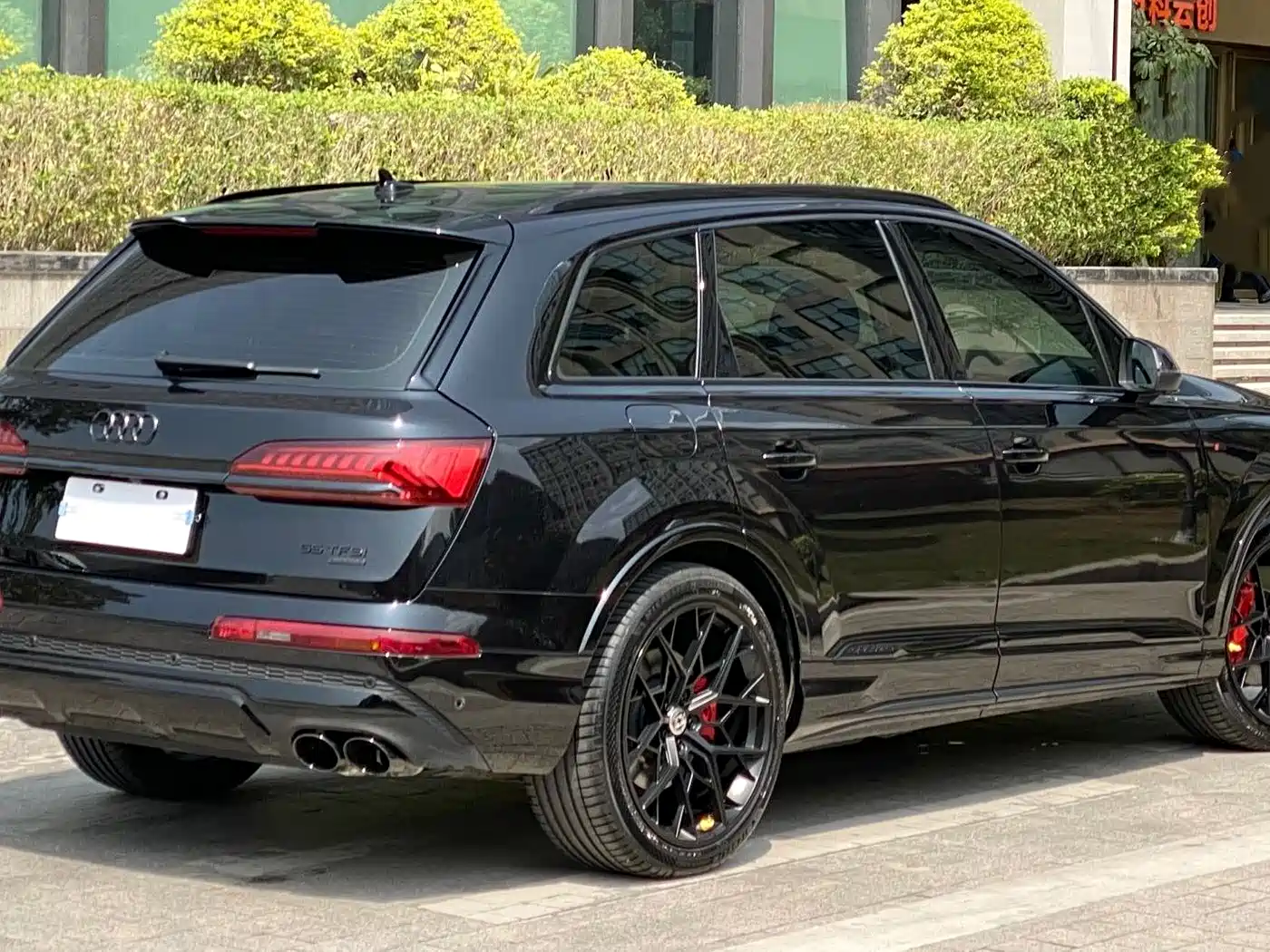 AUDI Q7