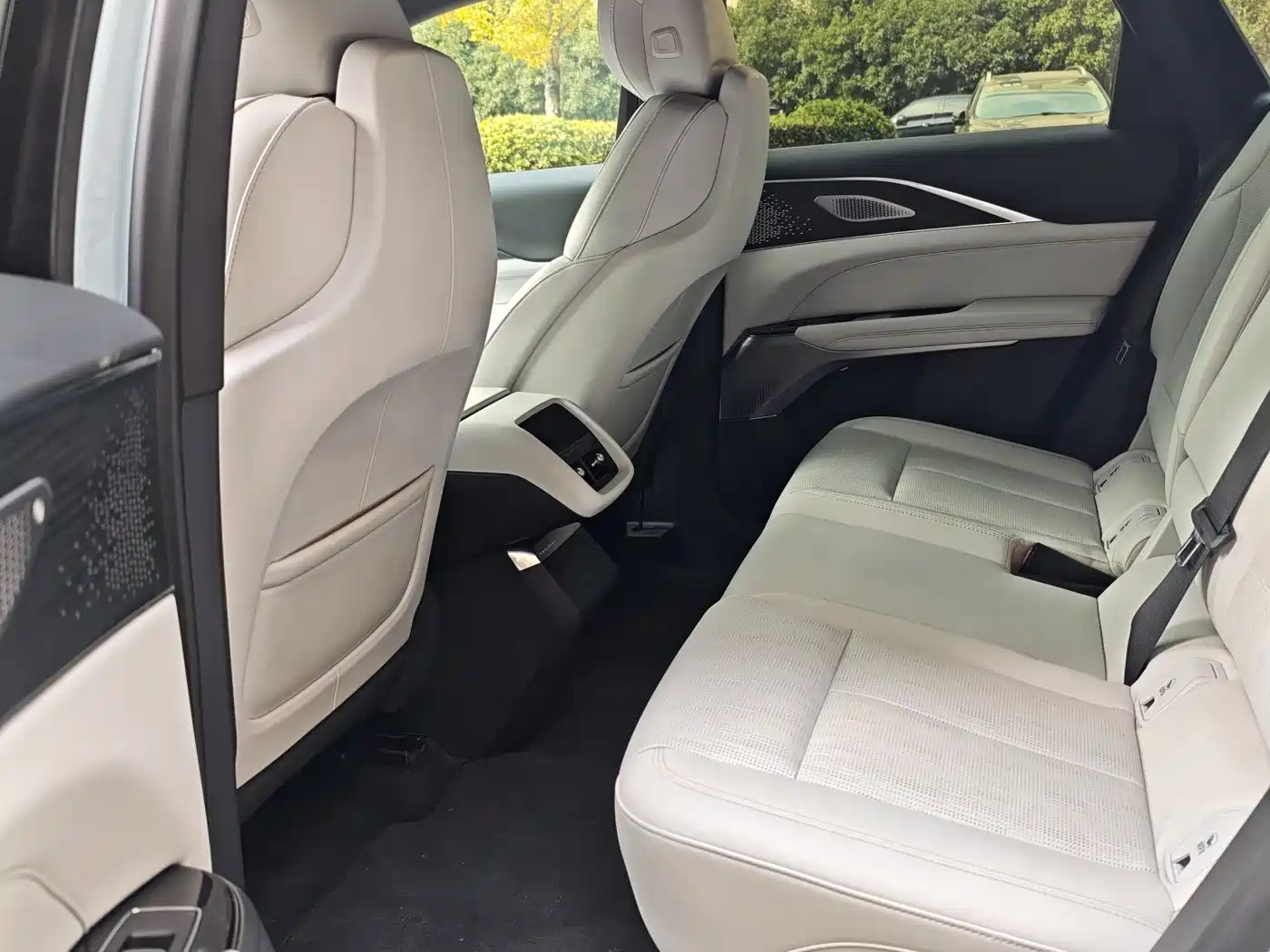 Cadillac IQ Rui Ge 2023 2022 RWD Long Range Luxury Edition