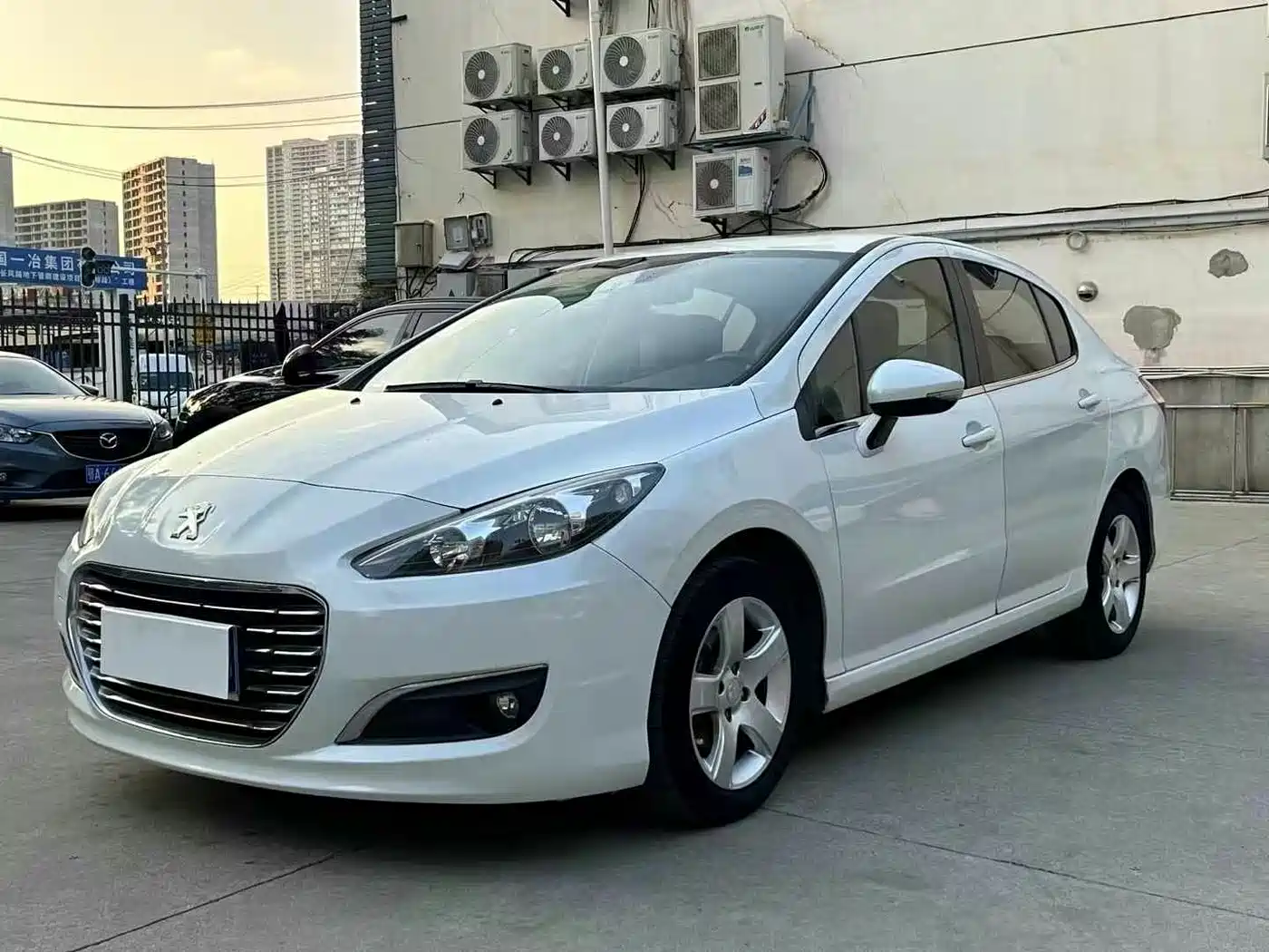 Peugeot 308 2013 Model 1.6L Automatic Superior Style