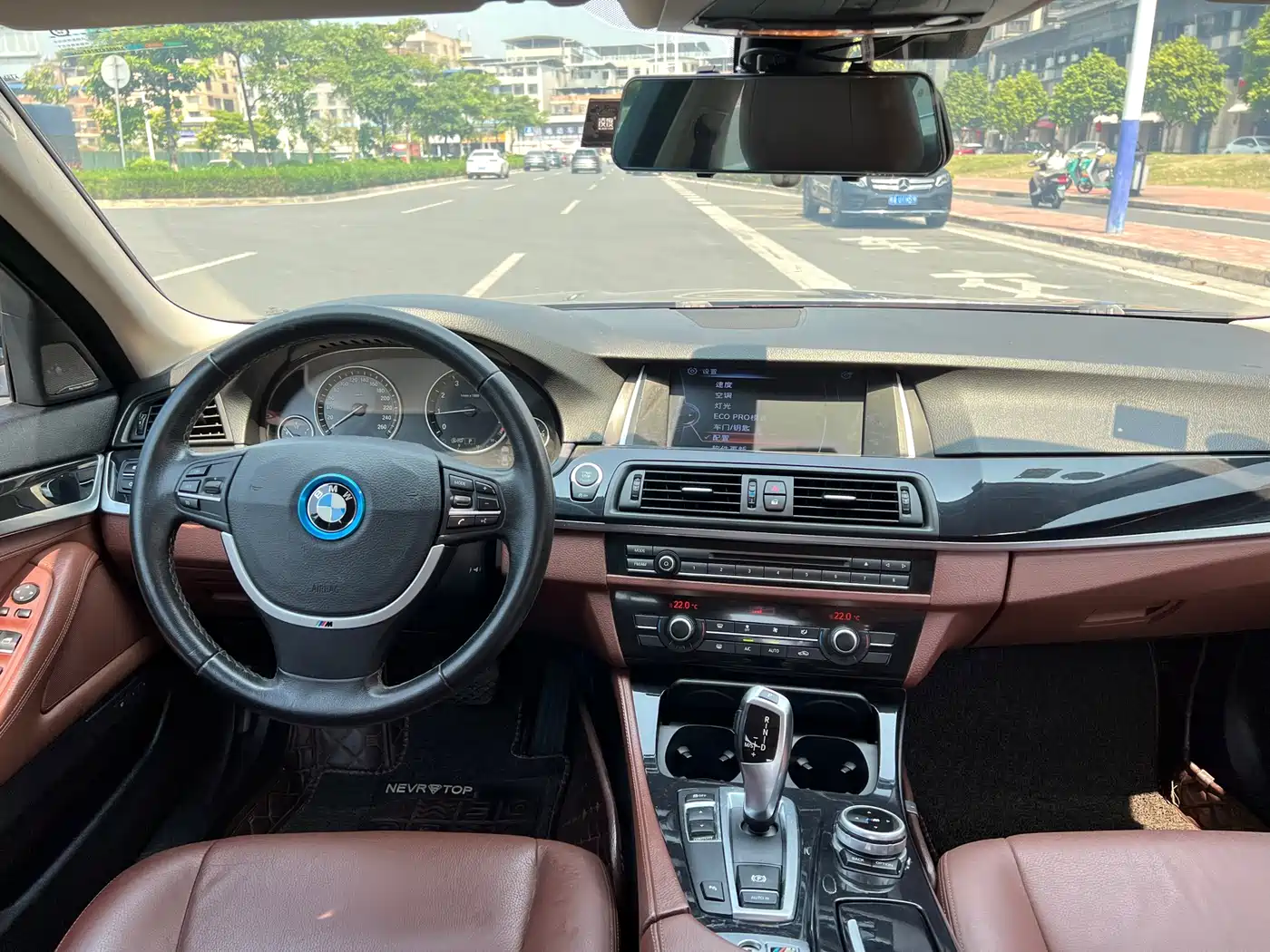 BMW 5 Series 2014 520Li Elegance фото 18