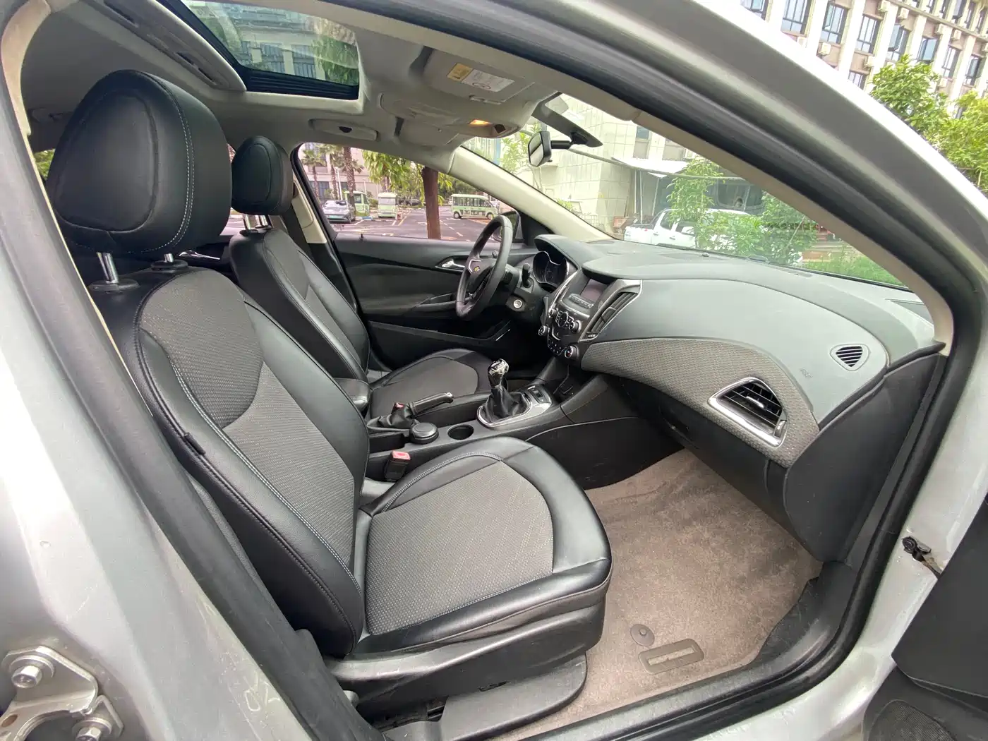Chevrolet Cruze 2015 1.5L Manual Elite Edition фото 12