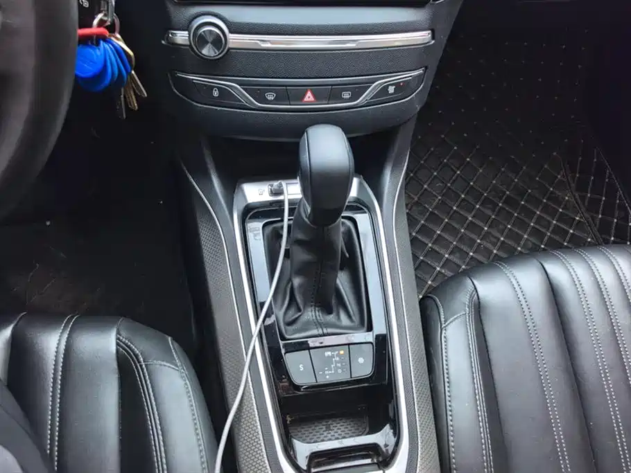 Peugeot 408 2020 360THP 10th Anniversary Premium Edition фото 16