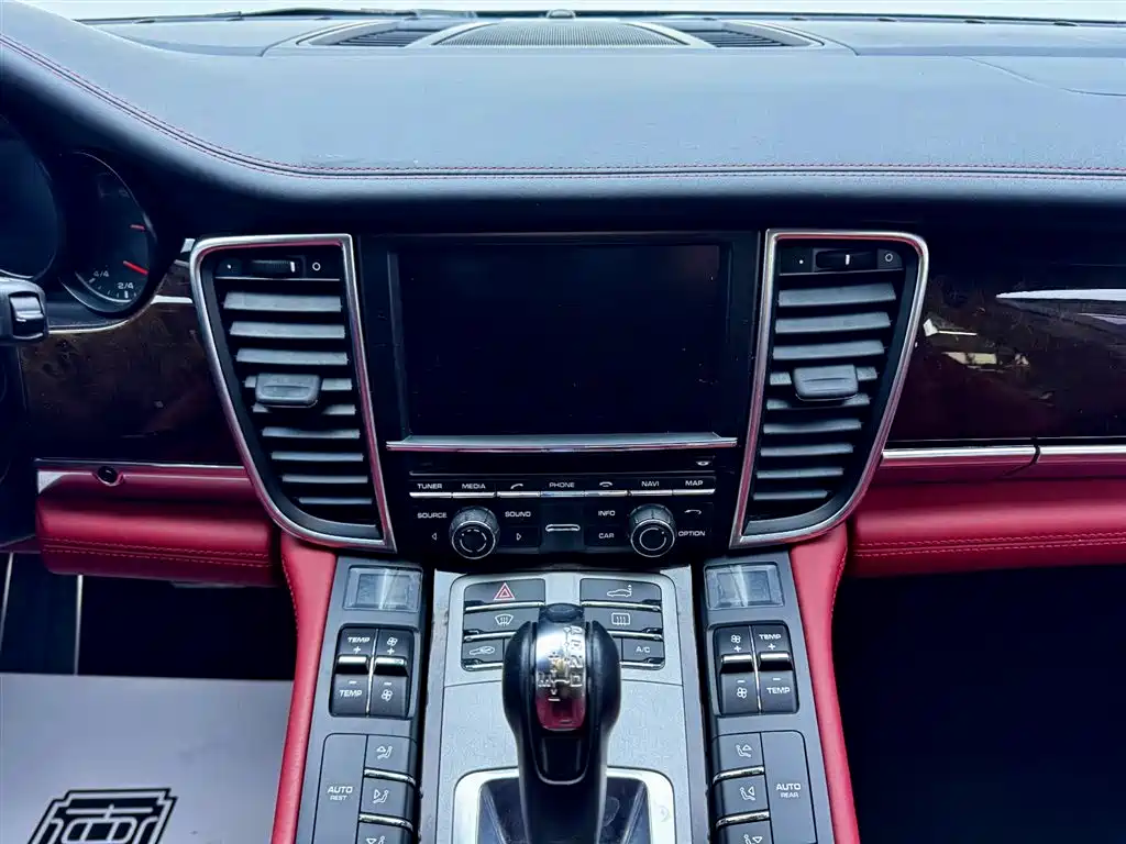 Porsche Panamera 2014 Panamera Turbo Executive 4.8T фото 14