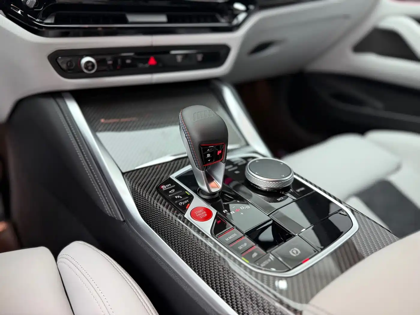 BMW M4 2024 BMW M4 Coupe M xDrive Competition фото 12