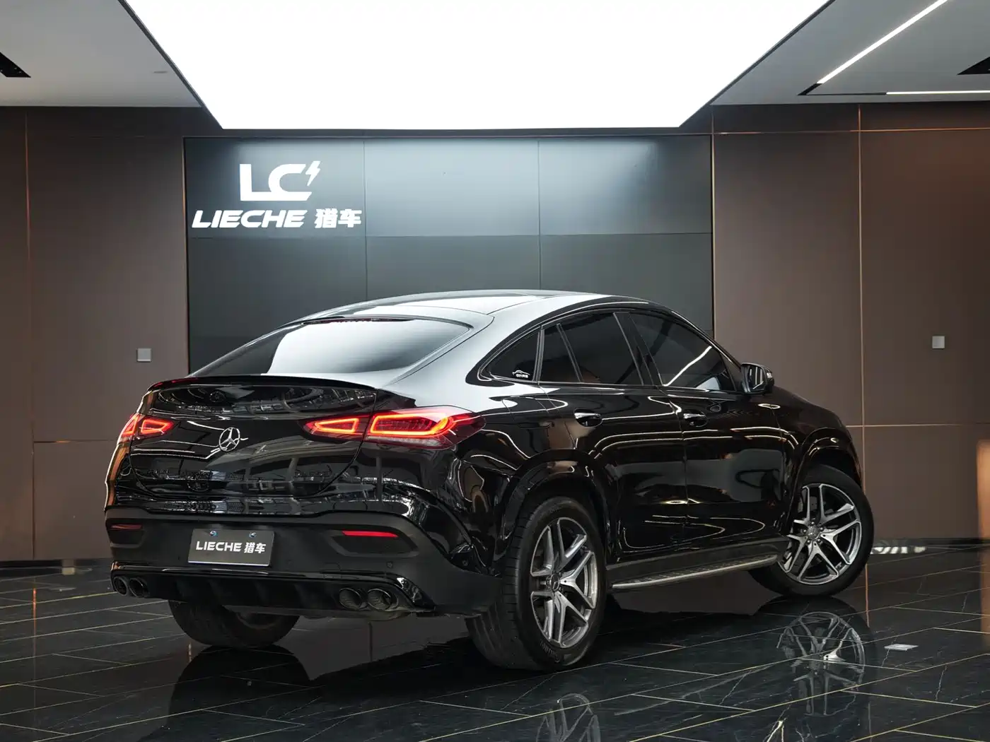 Mercedes-Benz GLE Coupe AMG 2023 AMG GLE 53 4MATIC+ Coupe SUV фото 19