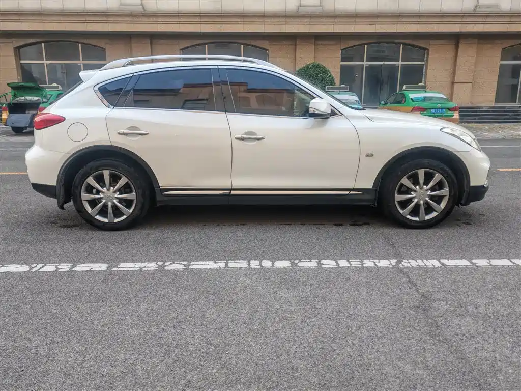Фото 5 - Infiniti QX50