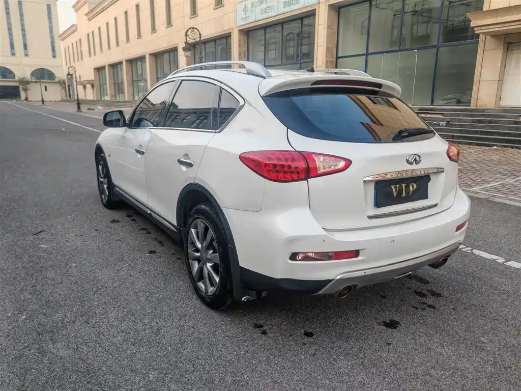 Фото 16 - Infiniti QX50