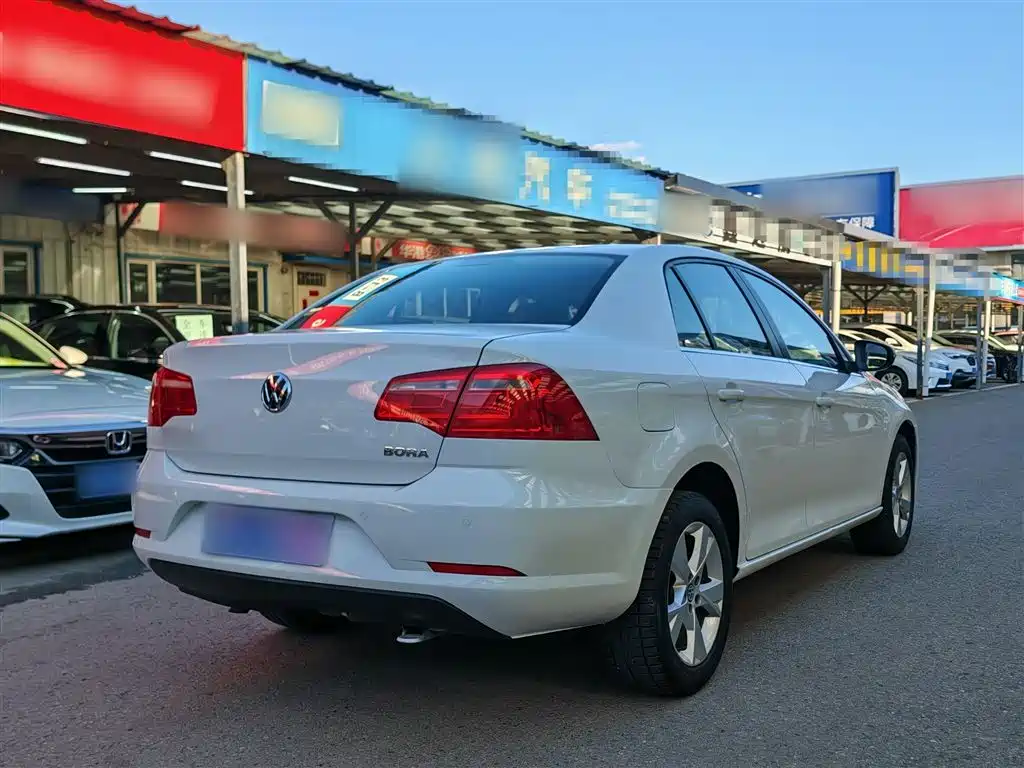 Volkswagen Bora 2015 Quality Edition 1.6L Automatic Comfort фото 11