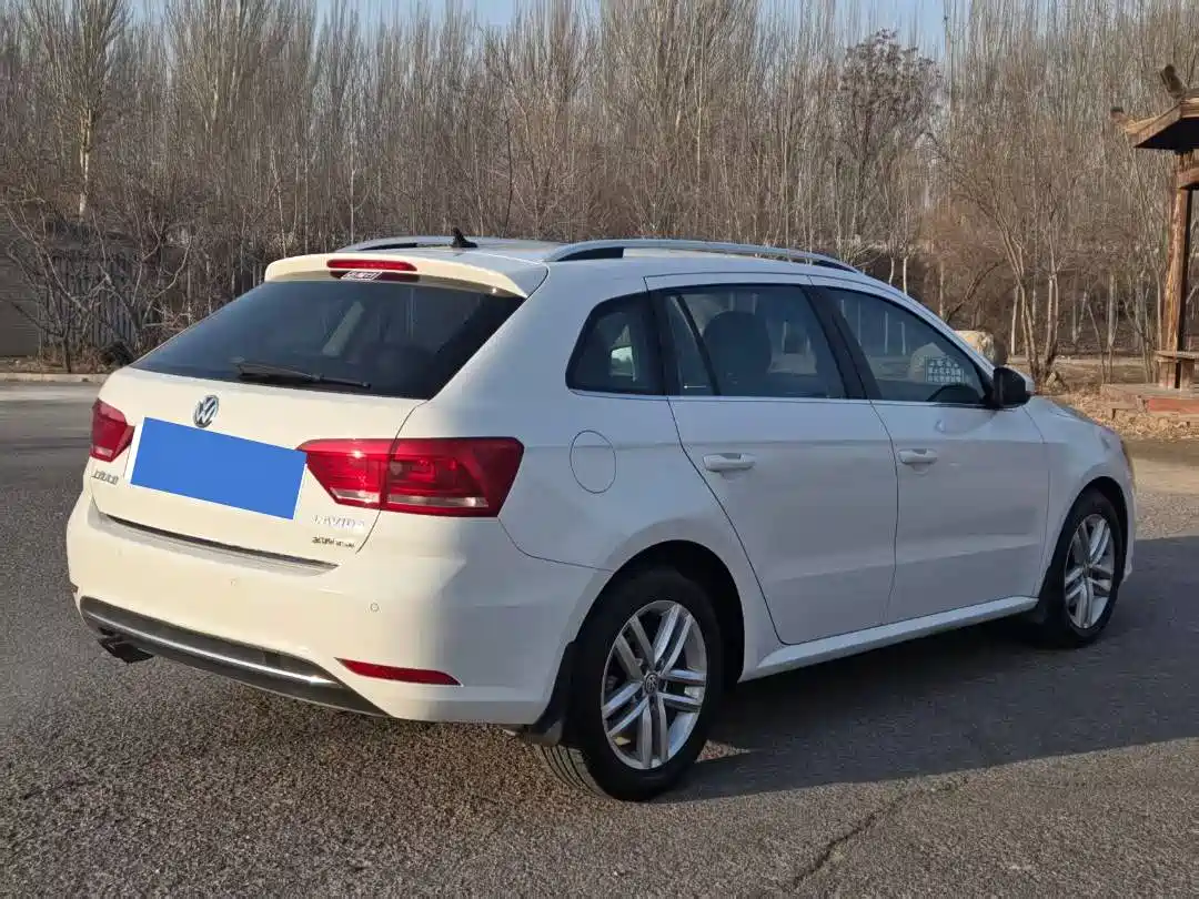 Volkswagen Lavida Tour 2017 230TSI DSG Comfort Edition фото 4