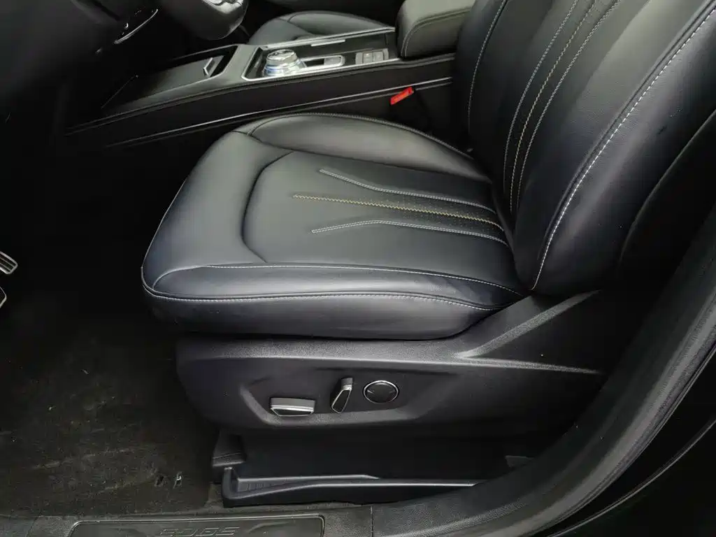 Фото 20 - Ford Edge
