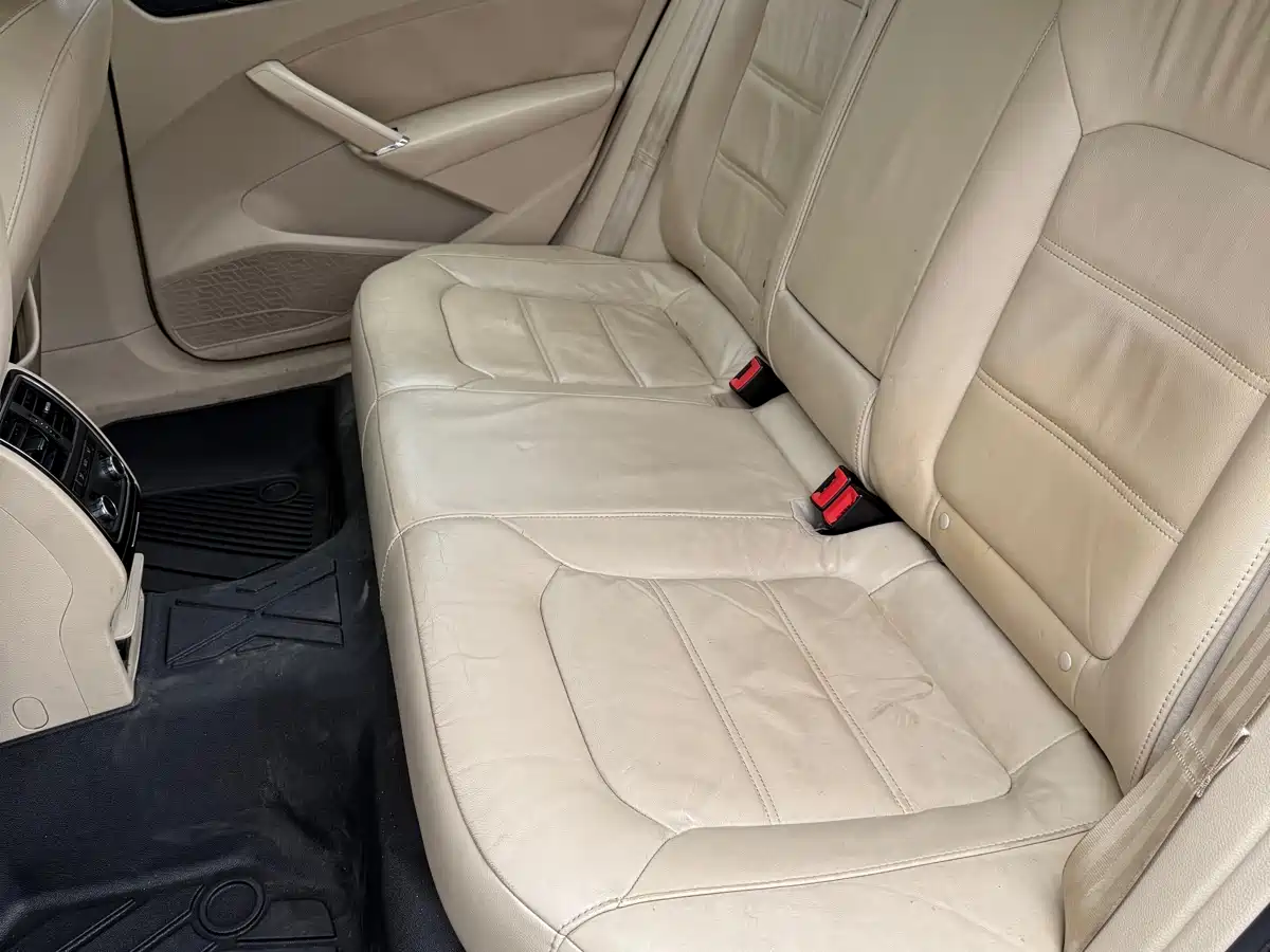 Volkswagen Passat 2014 2014 1.8TSI DSG Luxury Edition