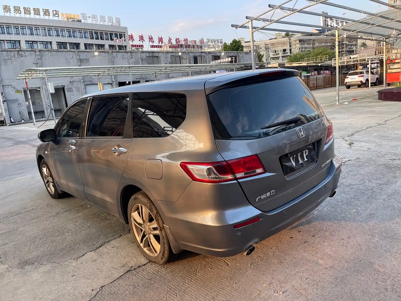 Фото 7 - Honda Odyssey