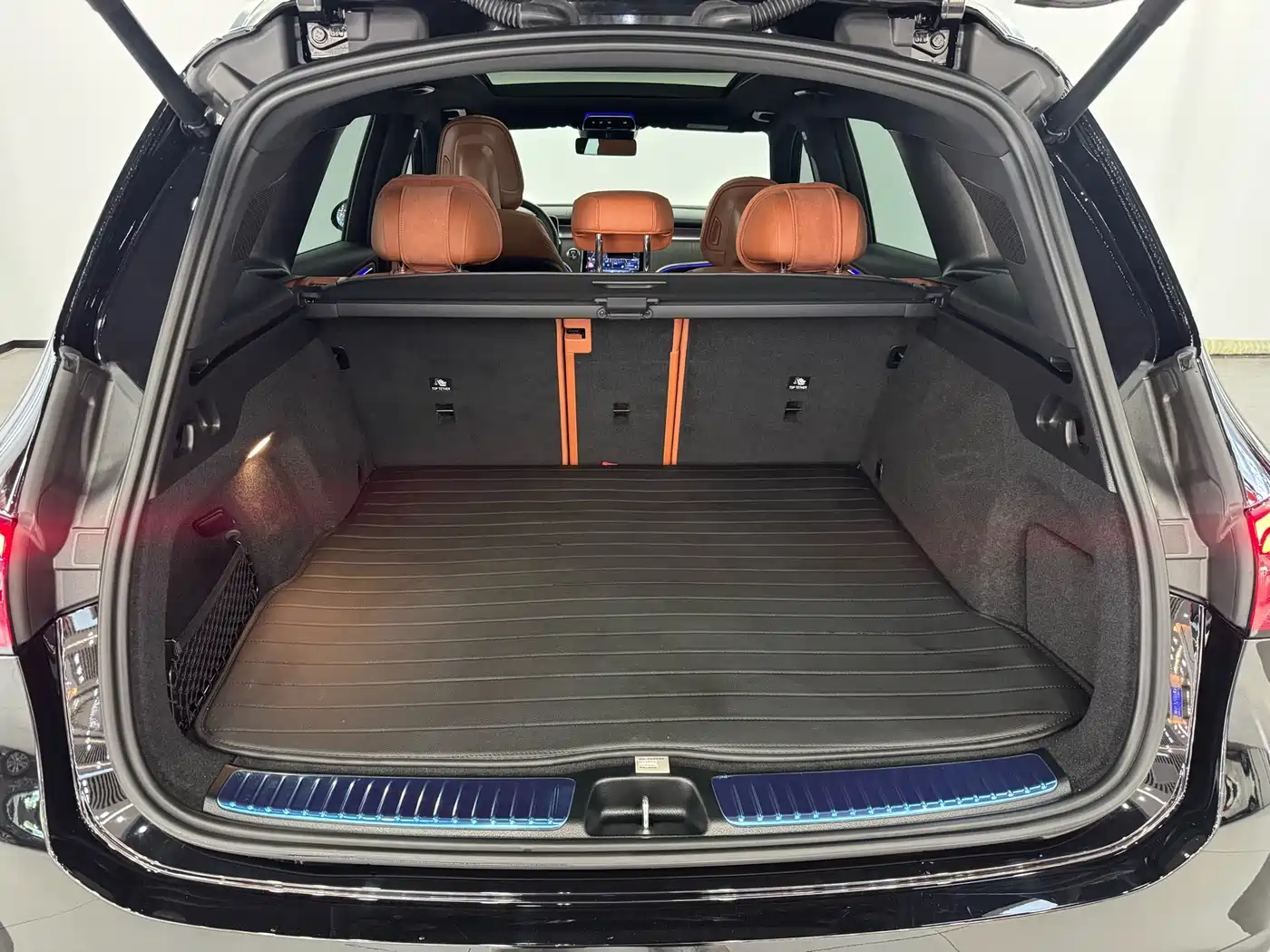 Mercedes-Benz GLC 2024 GLC 300 L 4MATIC Dynamic 5-seater фото 23