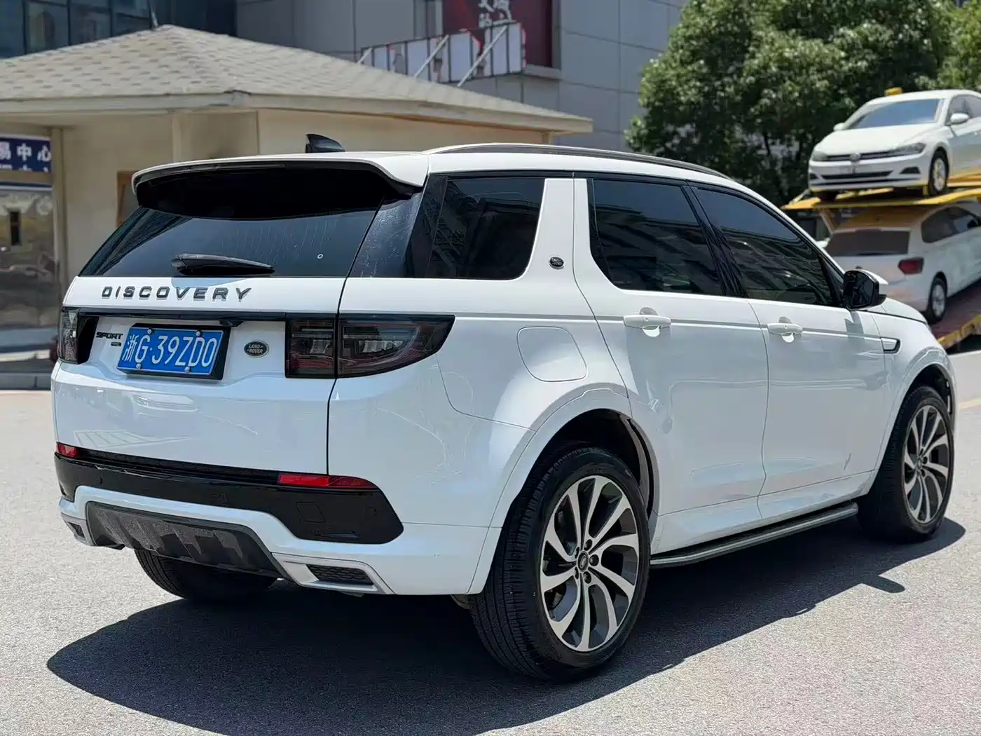 Land Rover Discovery Sport 2022 Model 249PS R-Dynamic S Performance Edition 5-Seater фото 15
