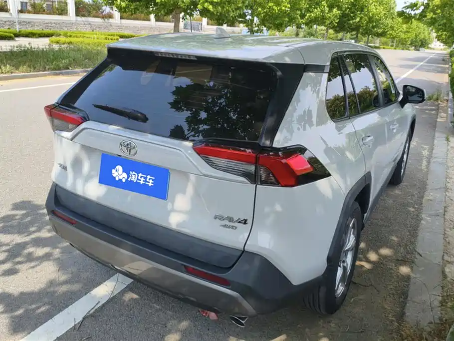 Toyota RAV4 Rongfang 2020 2.0L CVT AWD Trend Edition фото 3