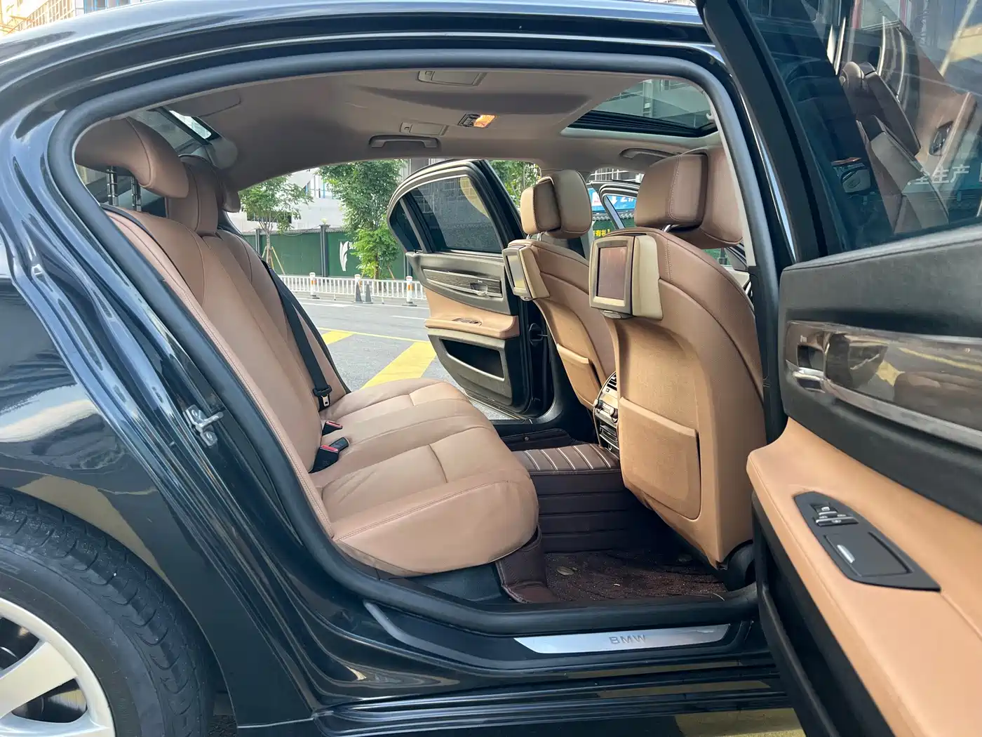 BMW 7 Series 2010 2009 740Li Luxury