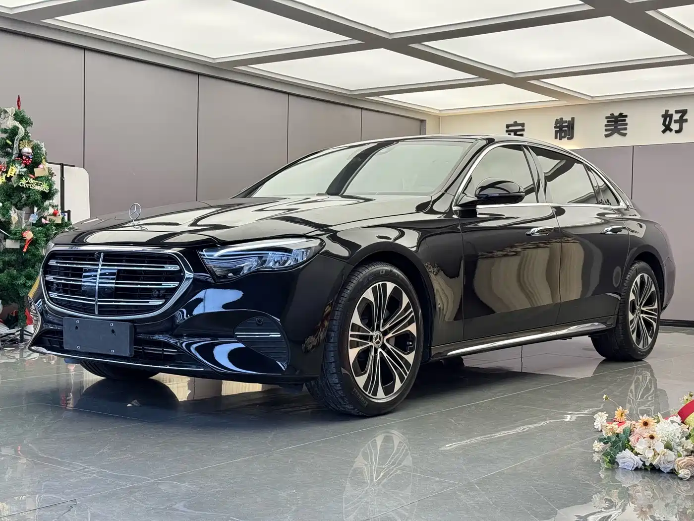 Mercedes-Benz E-Class 2025 E 300 L Fashion